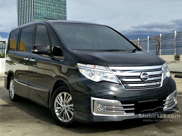 Nissan Serena bekas 2016