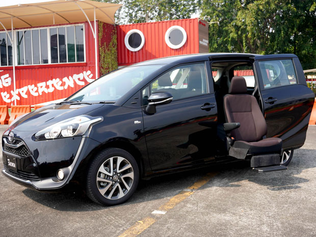 Toyota Sienta