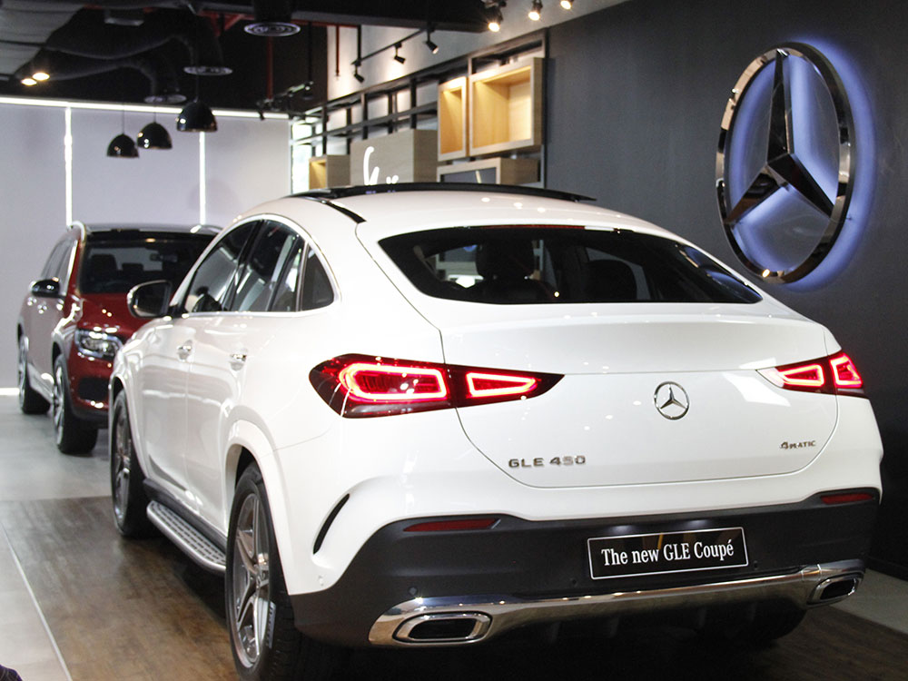 Mercedes Benz Gle 450 4matic Coupe Dan Mercedes Amg Gle 53 4matic Coupe Diluncurkan Mobil Baru Mobil123 Com