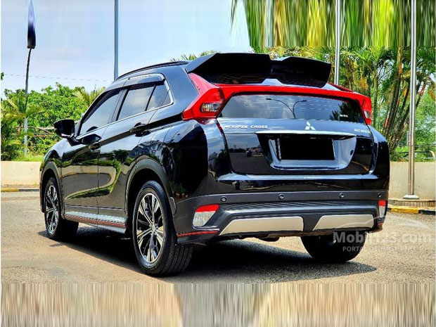 Spoiler Belakang Mitsubishi Eclipse Cross