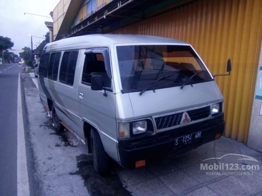 Mitsubishi L300