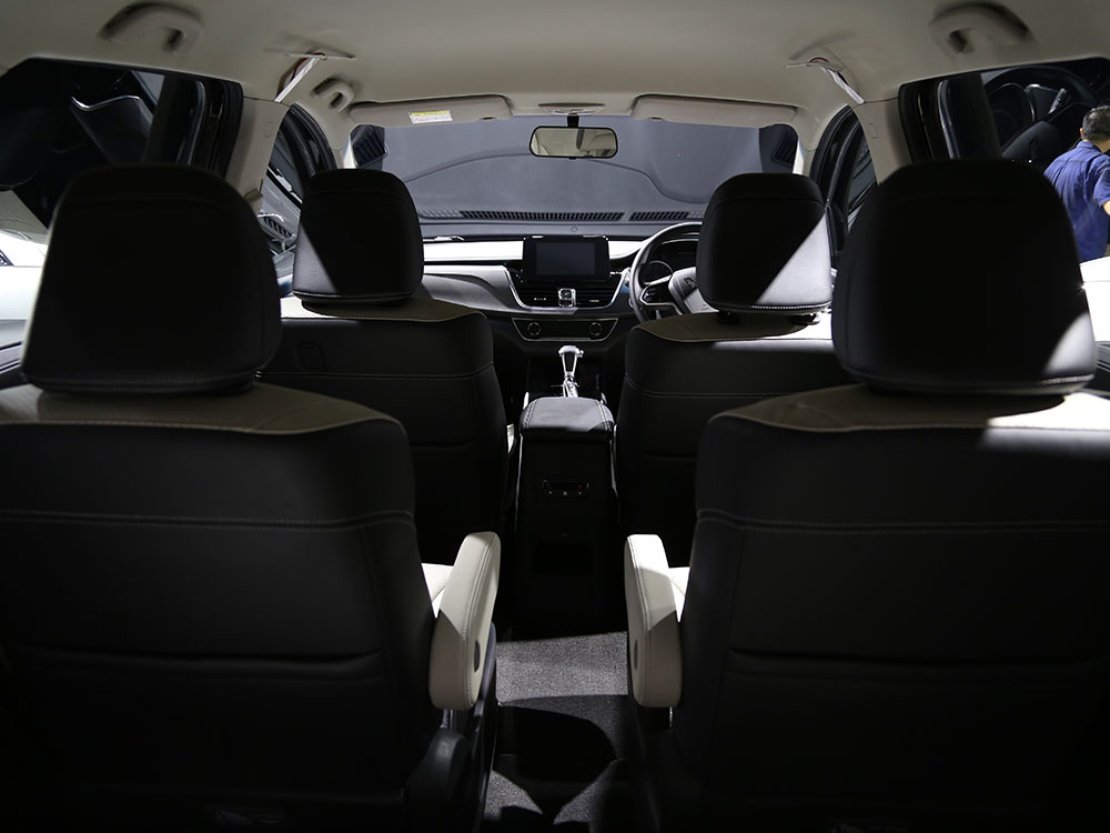 Wuling Cortez CT Captain Seat