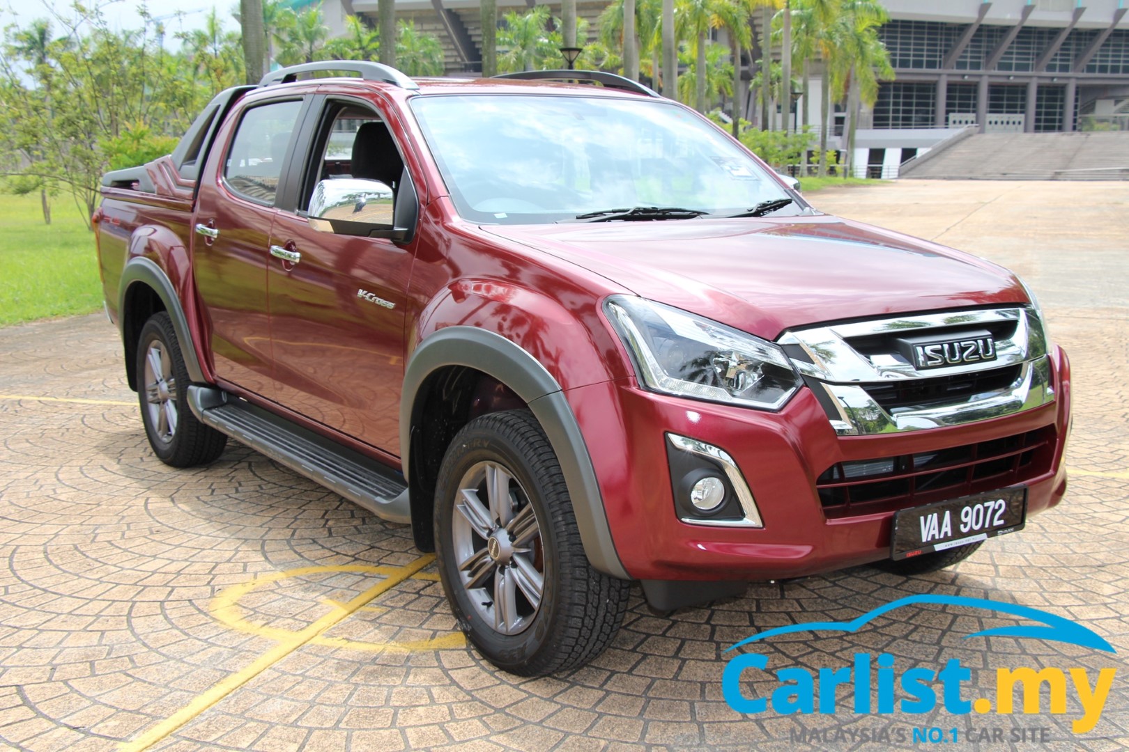 Review 2016 Isuzu D Max Z Prestige 3 0l Form Over Function Overall The D Max Z Prestige Is A Handsome 4x4 And Thanks To Striking Colour Spoiler Roof Bar Sidesteps Wheel Design