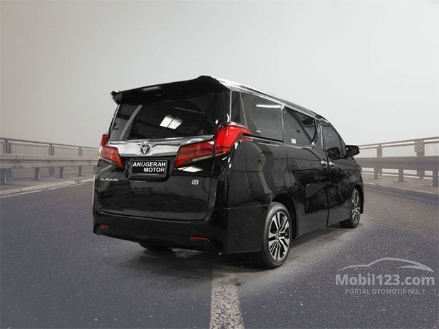 Alphard Importir Umum: Menjelajahi Dunia Mobil Mewah dengan Risiko dan Keuntungannya