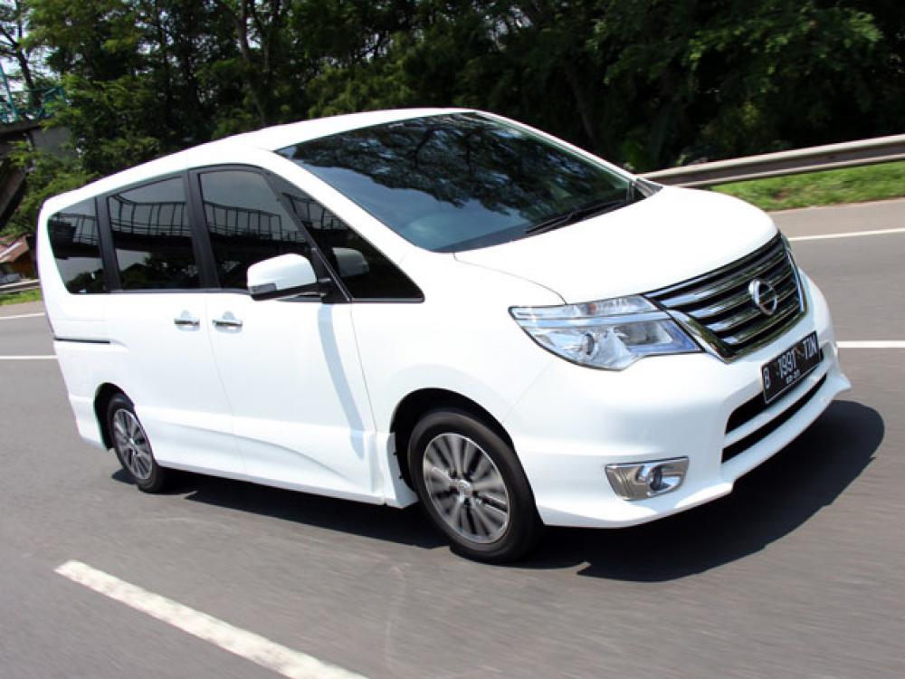 Test Drive Nissan Serena 2016 - Review - Mobil123.com