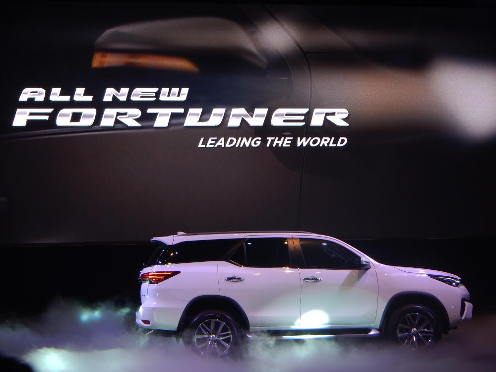 Tampil Serba Baru, Toyota Fortuner 2017 Langsung Jadi ...