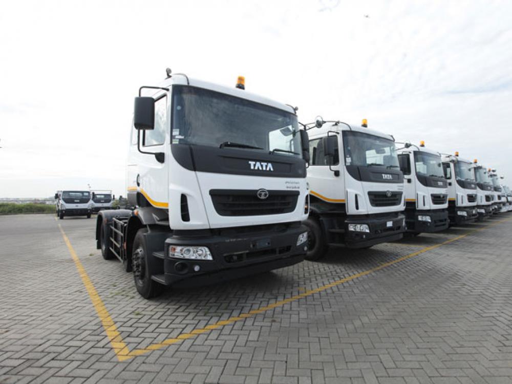 9 Unit Tata Prima 4023.S Meluncur ke Malang - Berita 