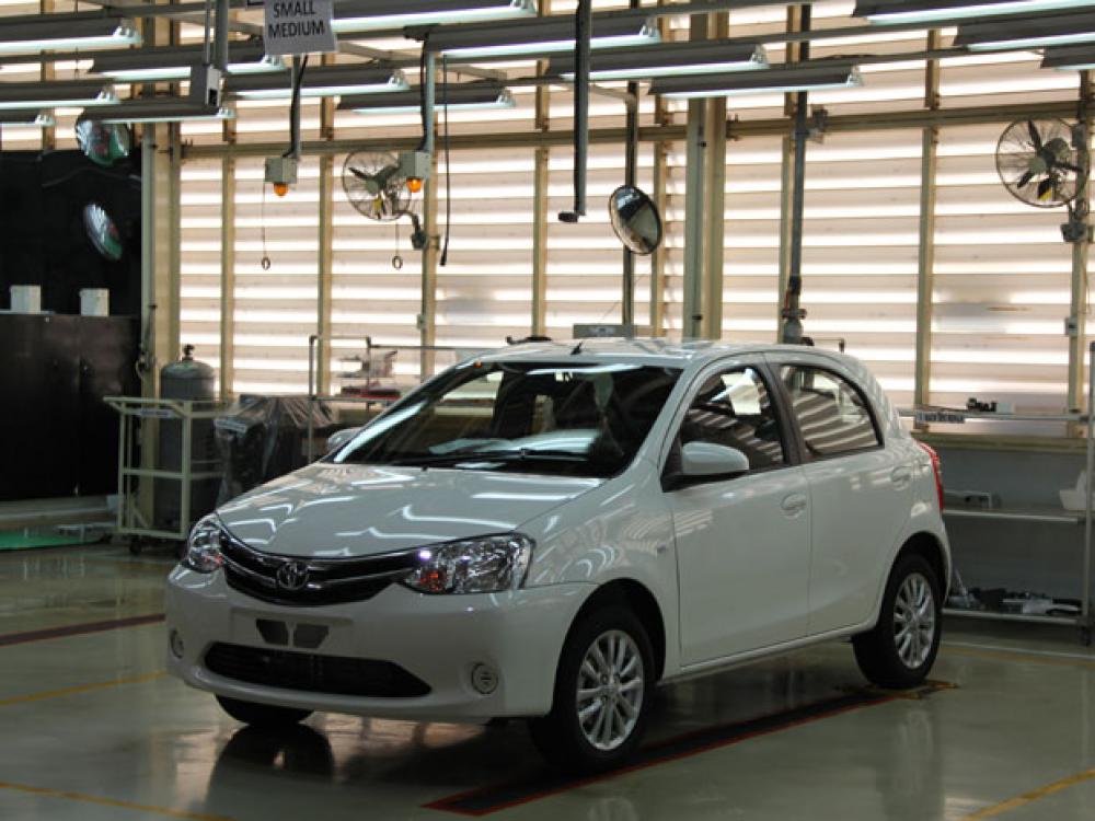 Toyota Etios Hanya Diproduksi 10 Unit per Hari - Berita 