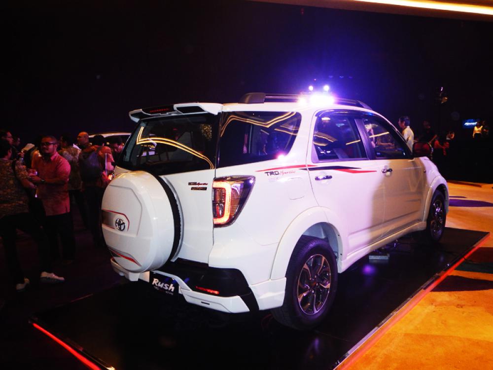 Cara Mengatasi Lampu Kabin Dan Lampu Rem Mobil Mati Tutorial Automotif Youtube
