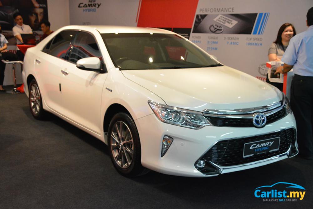 2017 Toyota Camry Hybrid Luxury Previewed At Stop The Crash ASEAN 2016 ...