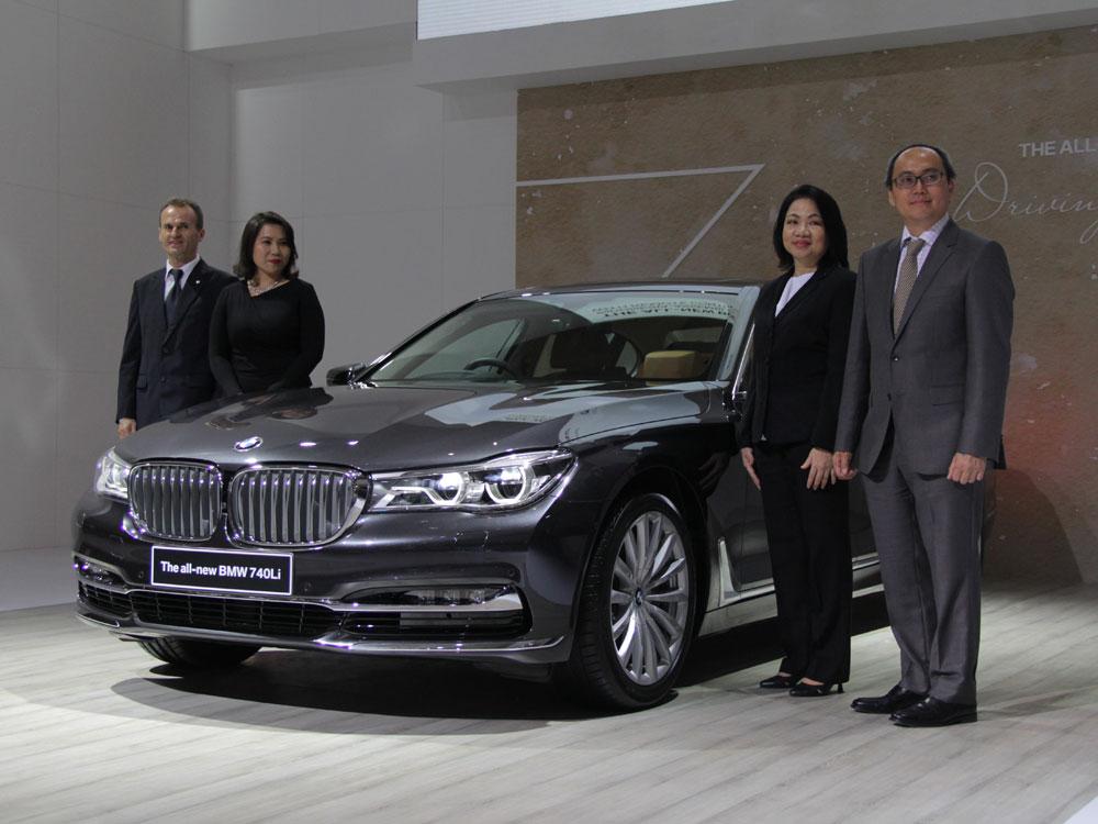 Bmw 740li Hadir Dengan Kemuan Parkir Melalui Remote bmw 740li hadir dengan kemuan parkir melalui remote