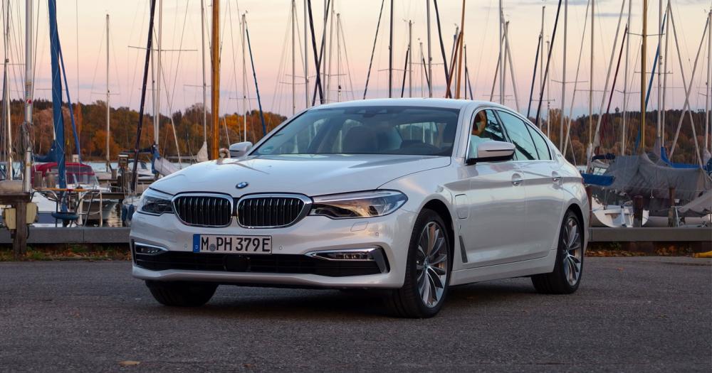Review: BMW 530e iPerformance - Charged Up Performance 