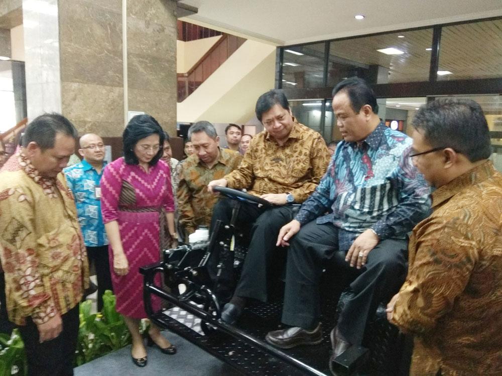 Mobil Perdesaan Astra Otoparts Bermerek KMW Diproduksi Mobil Perdesaan Astra Otoparts Bermerek KMW Diproduksi