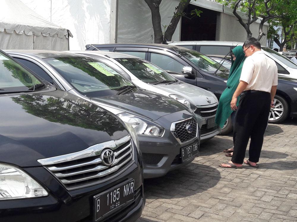 Lelang Mobil Bekas Di Mall Mpm Lelang Edukasi Masyarakat Berita Otomotif Mobil123 Com