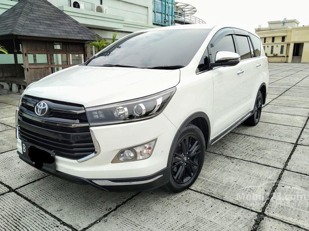 3 Pilihan Toyota Kijang Innova Venturer 2 4 Diesel 2019 Kondisi Antik Berita Otomotif Mobil123 Com