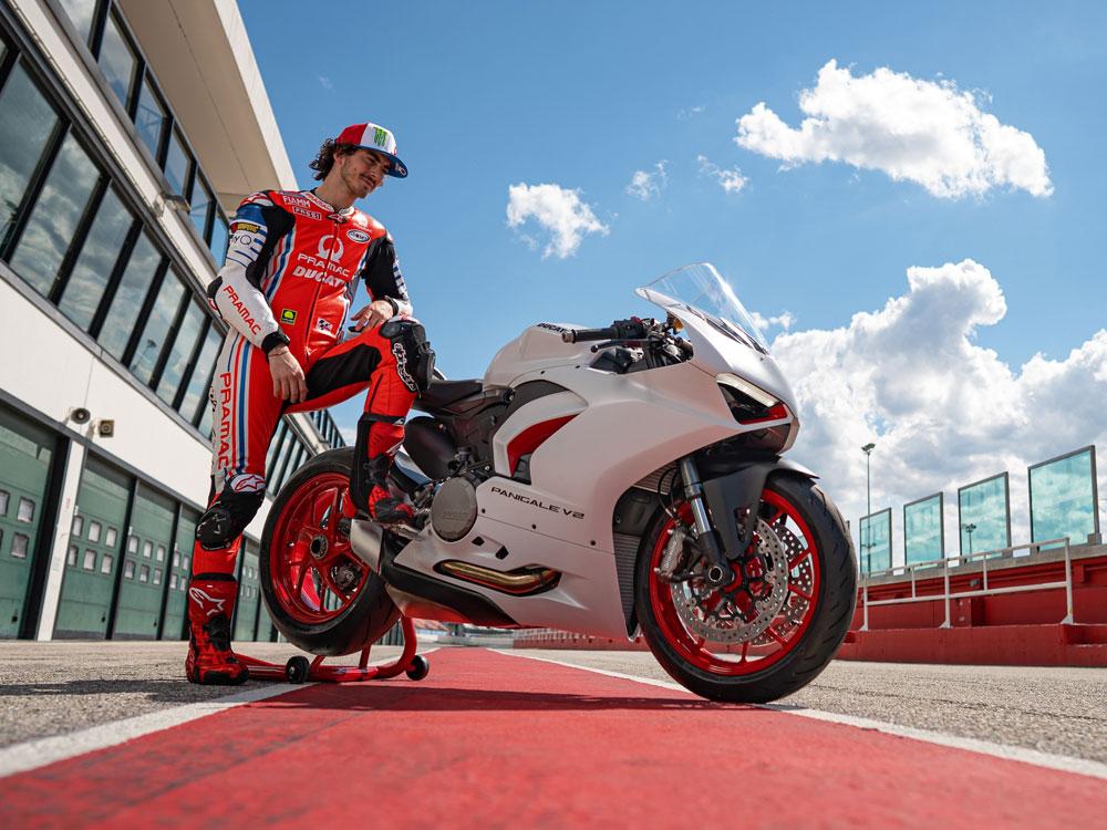 2020 ducati panigale v2