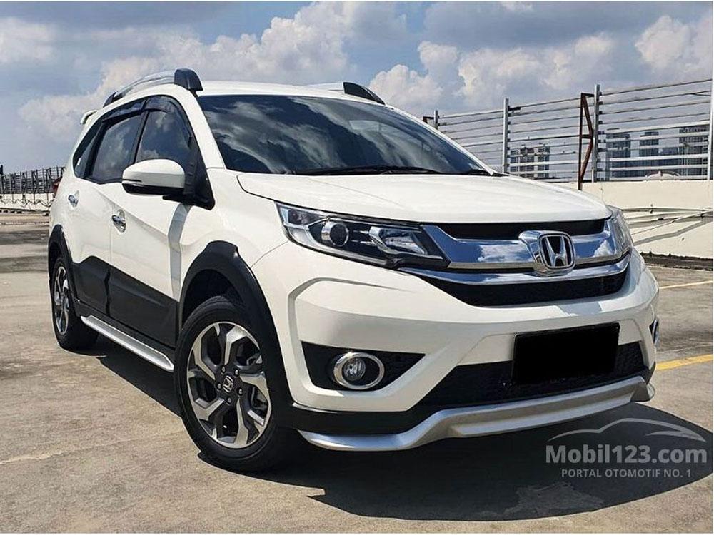 Menarik Honda Br V Bekas 18 Ini Dijual Di Bawah Harga Pasar Panduan Pembeli Mobil123 Com