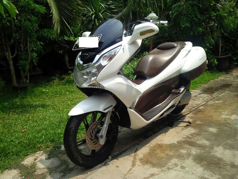 Harga Honda Pcx Bekas Masih Lebih Superior Dari Nmax Berita Otomotif Mobil123 Com Harga Honda Pcx Bekas Masih Lebih Superior Dari Nmax Berita Otomotif Mobil123 Com