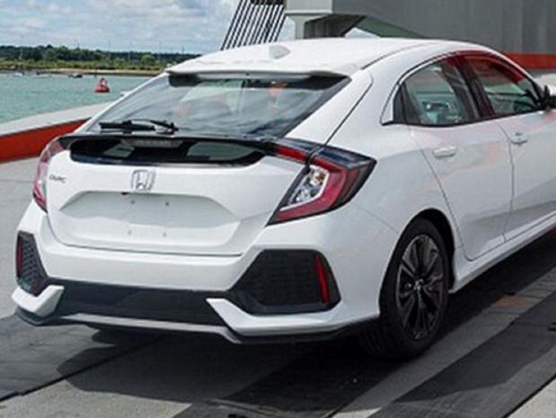 ชมภาพ Honda Civic ในเวอร์ชั่น Hatchback ระหว่างขนส่งไปยัง อเมริกา