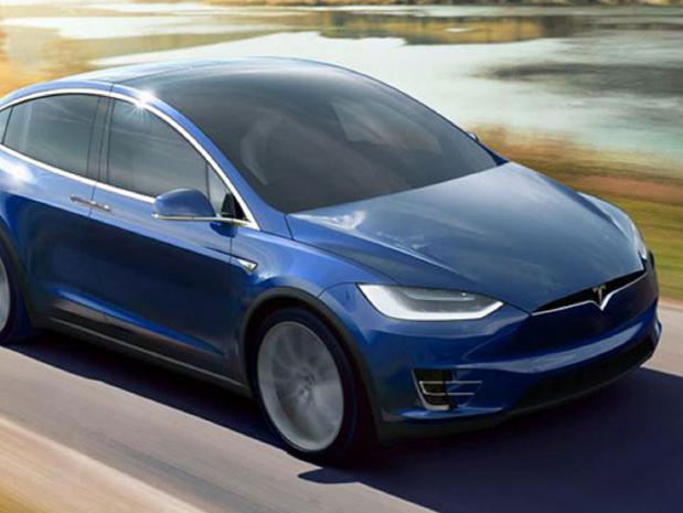 เจ้าของ Tesla Model X รอดตายเพราะระบบ Autopilot ขับขี่กึ่งอัตโนมัติ