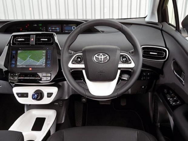 Toyota เผยรถพลังงานไฟฟ้ายังต้องพัฒนาอีกนานถึงจะได้รับความนิยมเต็มที่