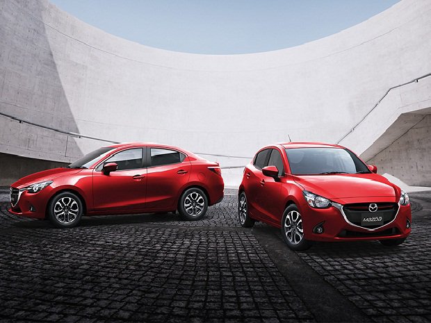 2 2015 Mazda 2