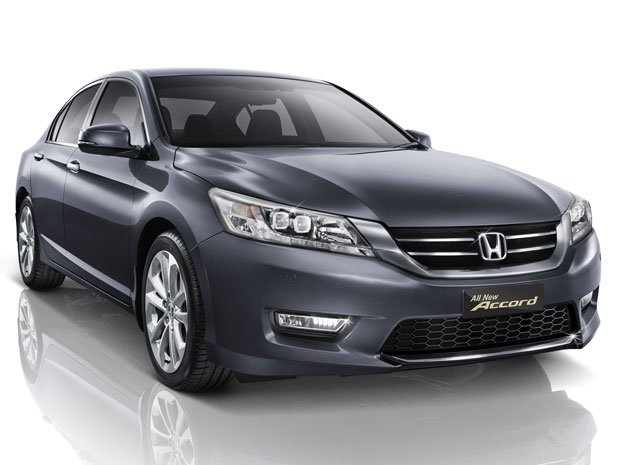 2014 Honda Accord VTi-L Harga Ulasan dan Peringkat dari 
