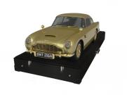 Aston Martin DB5 Berlapis Emas
