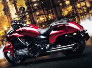 Honda F6C Merah Bikin Tambah Gagah Jokinya