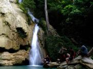 Ekspedisi Terios 7 Wonders Tiba di Air Terjun Telaga Pange