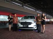 Harga Kia Grand Sedona Diesel Rp 595 Juta