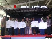 KTB Gelar CSR untuk Anak Pengemudi Truk Fuso