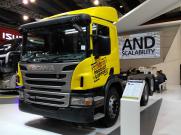 United Tractors Pamer Bus dan Truk di GIICOMVEC 2018