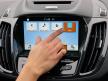Jangan Sembarangan Menyambungkan Smartphone ke Sistem Hiburan Mobil Rental
