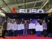 Penyerahan Beasiswa Akhiri Roadshow Mitsubishi Fuso dan Iwan Fals