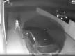 Ngeri, Infiniti QX30 Tampak Didekati Sosok Misterius Mirip Alien