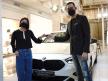 Beli BMW Seri 2, Ini Gaya Greysia Polii Saat Serah-Terima Kunci